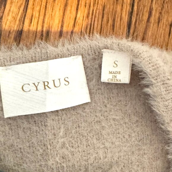 Mink Button Down Cardigan Women's Size XS Cyrus Tan V-Neck Fuzzy STYLE#C832314 - Picture 3 of 4